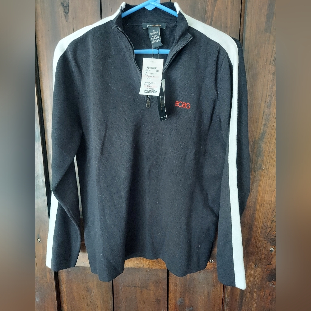 🔥🔥 PRICE REDUCED🔥🔥 Vintage NWT BCBG Pullover Sweater with 3/4 Zipper
